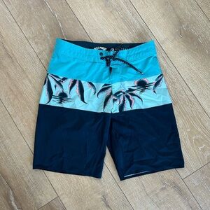 Big Boys Billabong Size 27 Swim Trunks